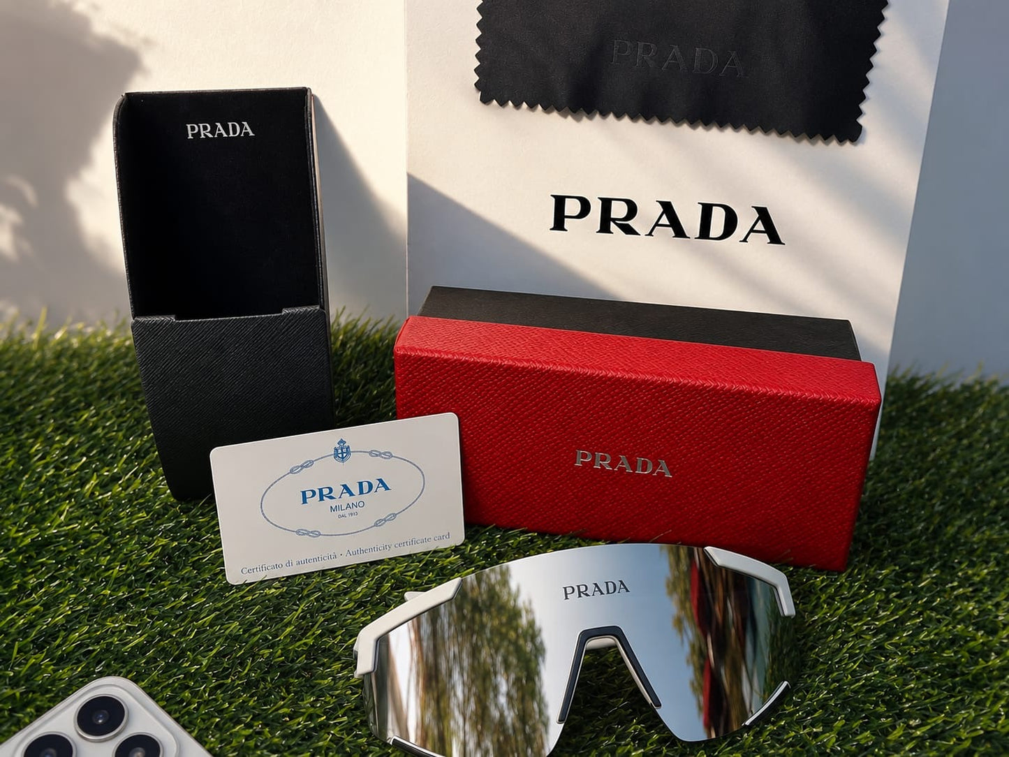 🕶️ P.S#0005 -Luxury-inspired premium sunglasses with premium packaging and stylish design.        

*PREMIUM QUALITY FRAME*