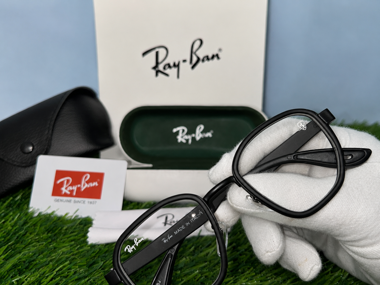 🕶️ R.B#0006 -Luxury-inspired premium sunglasses with premium packaging and stylish design.

*PREMIUM QUALITY FRAME*