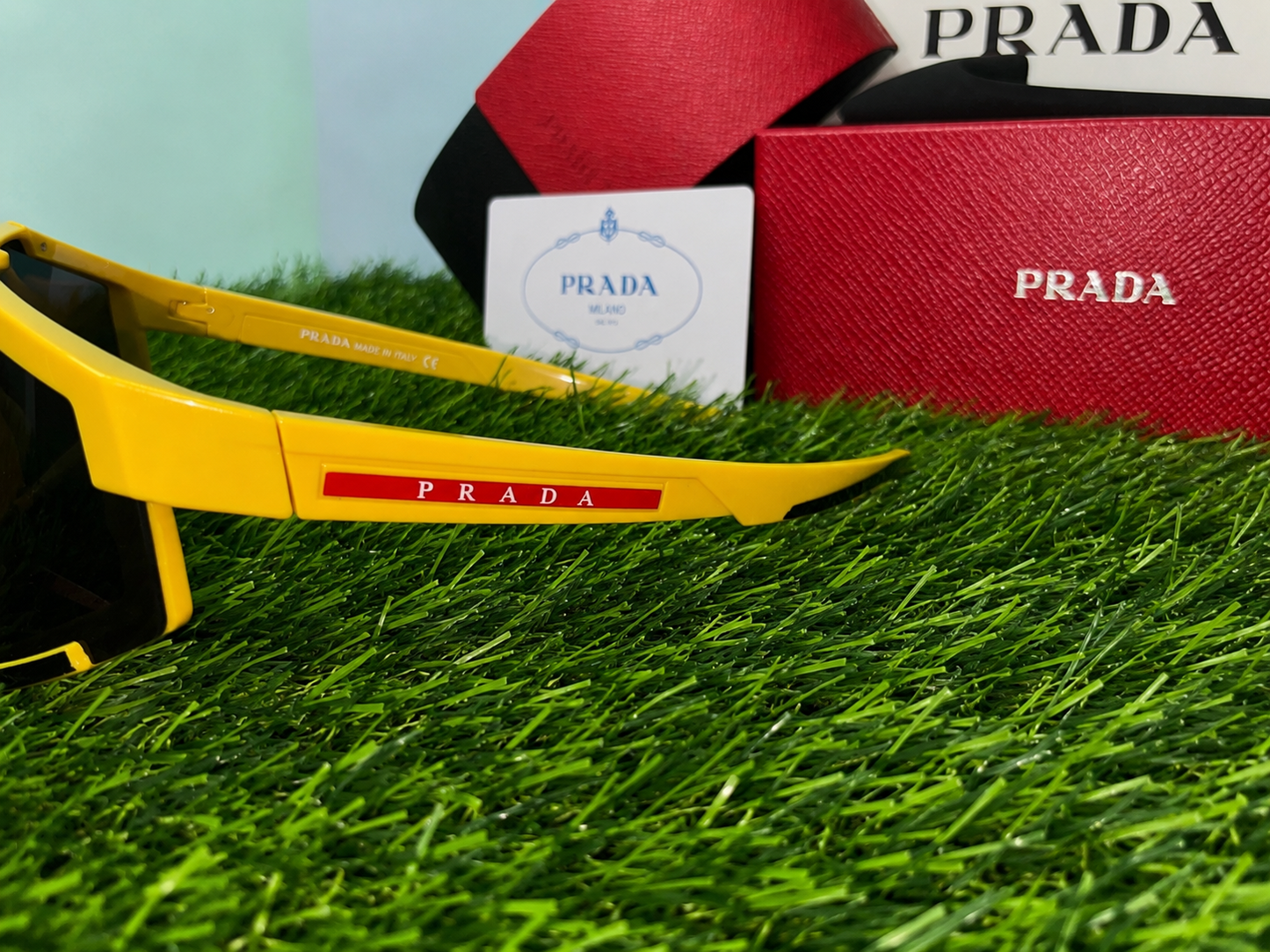 🕶️ P.S#0005 -Luxury-inspired premium sunglasses with premium packaging and stylish design.        

*PREMIUM QUALITY FRAME*